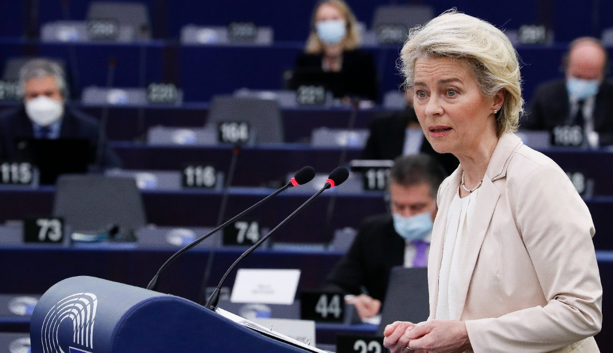 Von der Leyen: az Európai Bizottság az orosz kőolajimport fokozatos betiltását javasolja