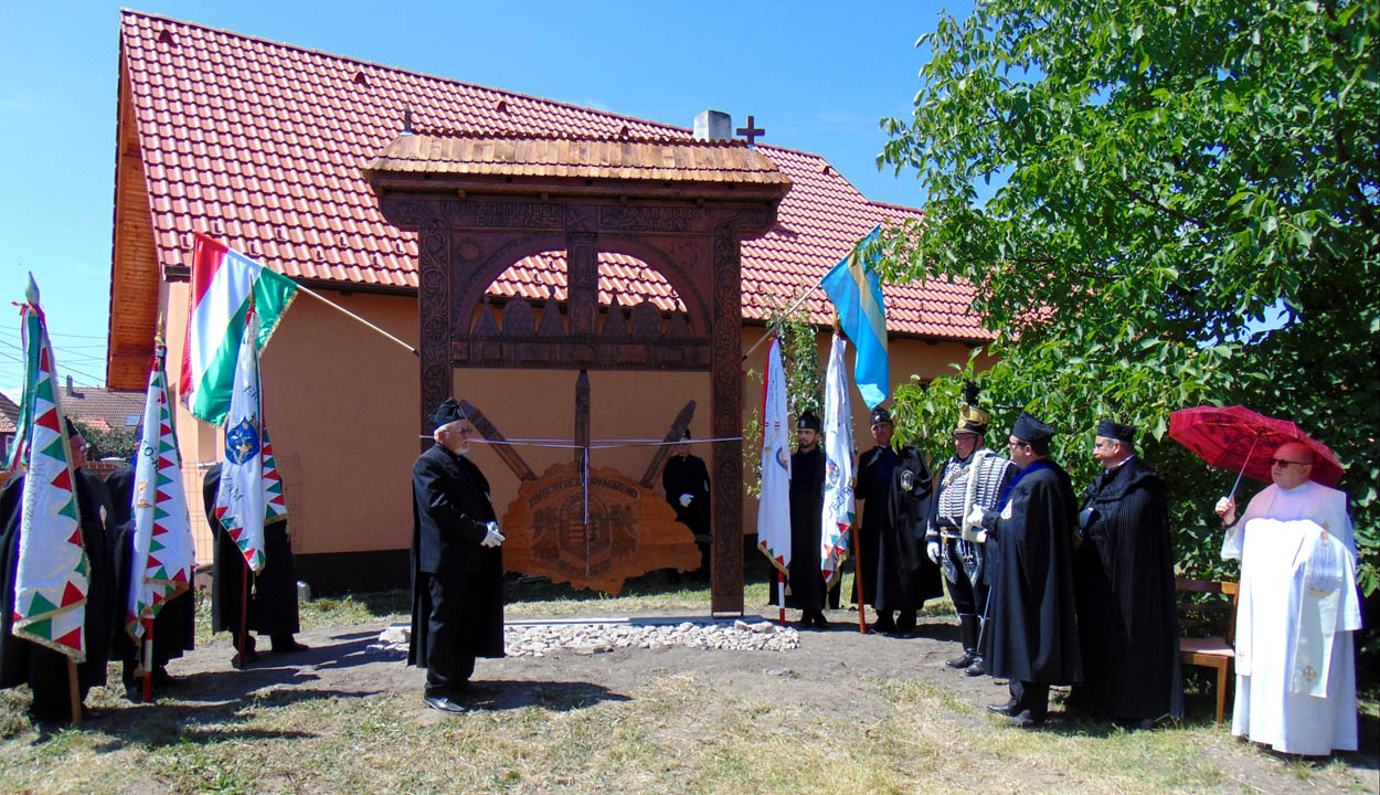 Kökösi „igazodási pont”