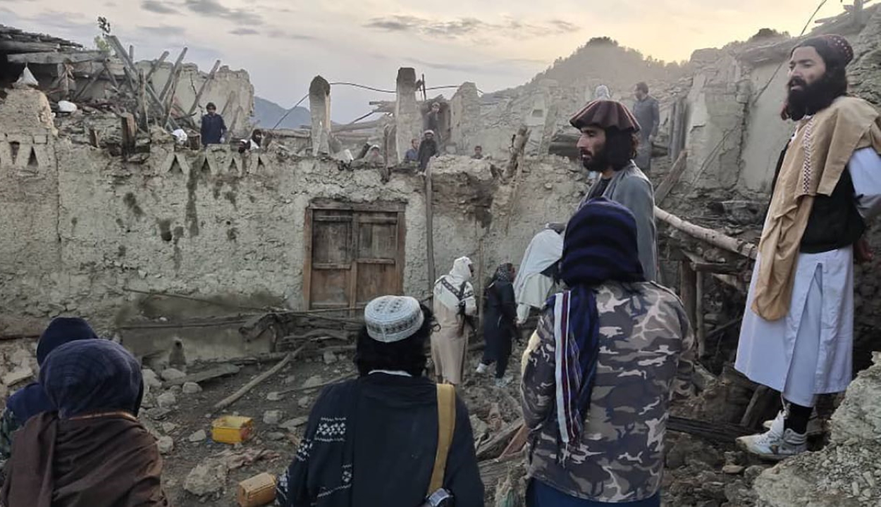 Legalább ezren meghaltak a szerda hajnali afganisztáni földrengésben