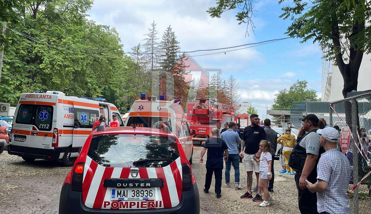 FRISSÍTVE: Füst miatt riasztották a tűzoltókat a iaşi-i gyermekkórházhoz