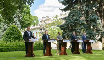 Európai vezetők biztosították Zelenszkijt: támogatják Ukrajna mielőbbi EU-tagjelöltségét