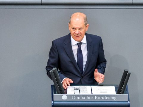 Scholz: Putyin az EU elpusztítására tör, mert fél a demokráciától