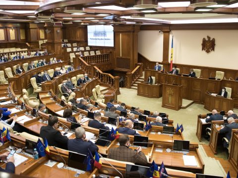 Chişinăuban tartja együttes ülését a román és a moldovai parlament szombaton