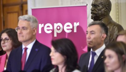 Bemutatták a Dacian Cioloş által alapított REPER nevű pártot