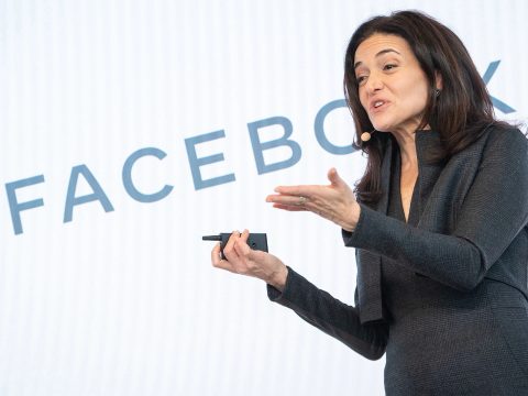 Távozik a Facebooktól a cég második legfontosabb embere