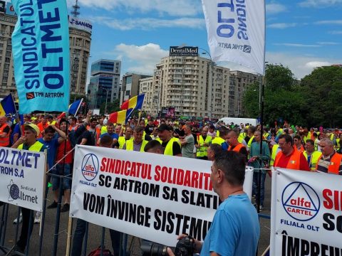 Egy uniós szankciók által ellehetetlenített orosz cég alkalmazottai tüntettek Bukarestben