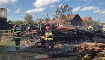 Tűzvész pusztított Gyergyóalfaluban, csaknem 250-en dolgoztak a lángok eloltásán