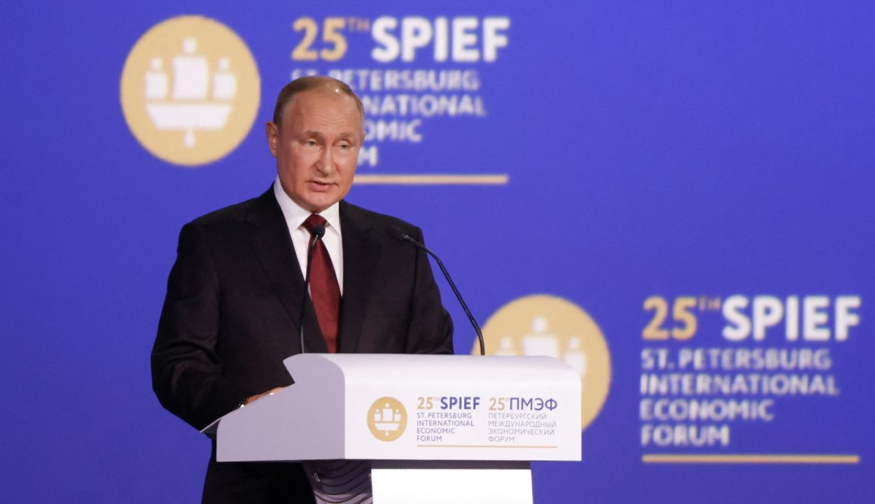 Putyin: Moszkva nem ellenzi Ukrajna uniós csatlakozását