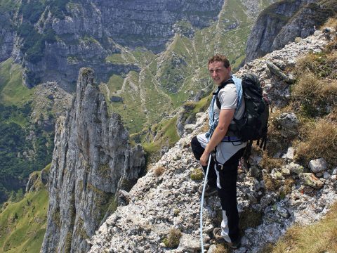 A hegyi turizmus színe és fonákja