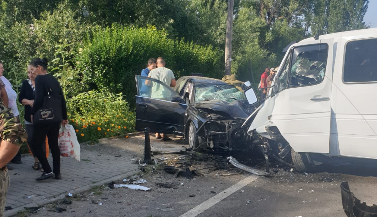 Hat személy sérült meg egy Bereckben történt balesetben