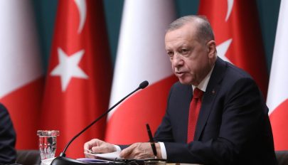 Erdogan ismét Svédország és Finnország NATO-tagságának a befagyasztásával fenyegetőzött