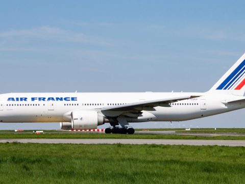 Repülés közben, a pilótafülkében verekedett össze az Air France két pilótája