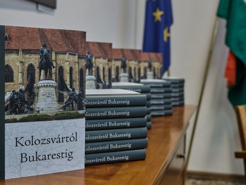 Csaknem harminc év román-magyar kapcsolatait felidéző könyvet mutattak be Kolozsváron