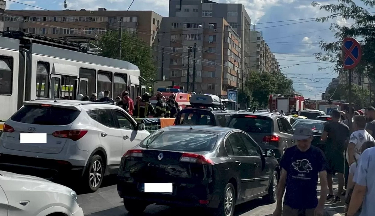 Villamos alá esett egy fiatal nő Bukarestben, nem tudták megmenteni az életét