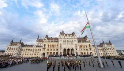 Augusztus 20.: az államalapításra emlékezik a világ magyarsága