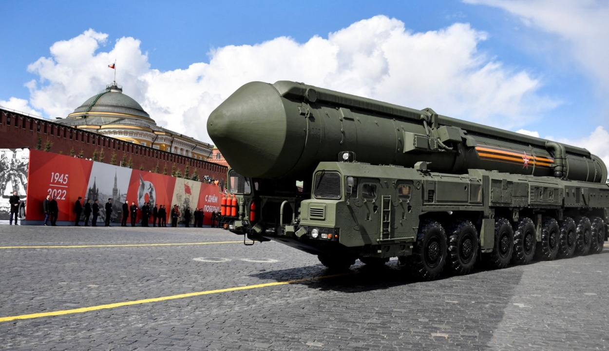 Moszkva felfüggesztette az USA-val közös nukleáris ellenőrzési megállapodását