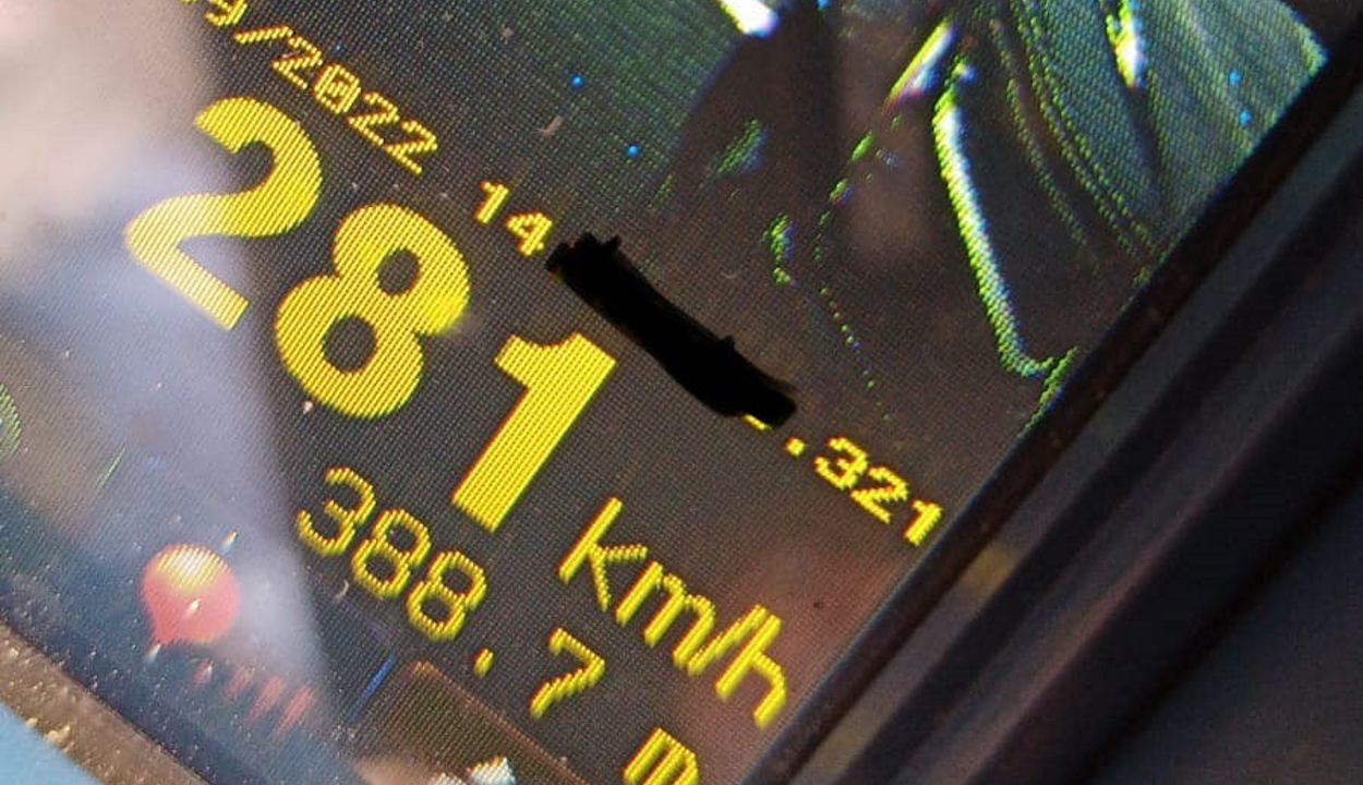 281 km/órával mértek be a rendőrök egy cseh sofőrt Arad megyében