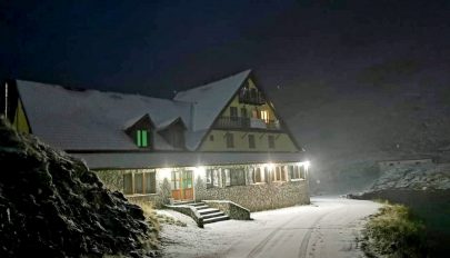 16 centiméteres a hó a Bâlea-tónál, a hegyimentők téli felszerelést javasolnak