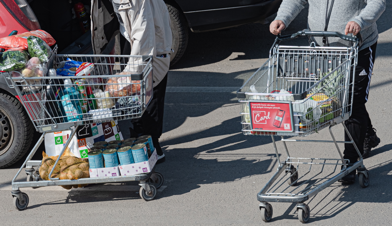 Enyhén csökkent az éves inflációs ráta októberben