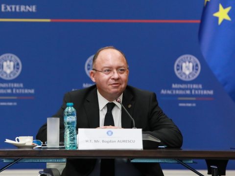 A román külügy párbeszédet szorgalmaz az Európai Bizottság és Magyarország között