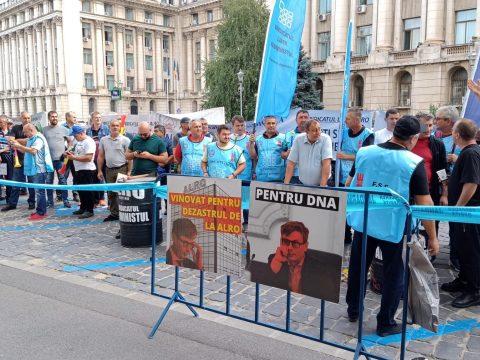 Energia-ársapkáért tüntettek a kohászati szakszervezetek
