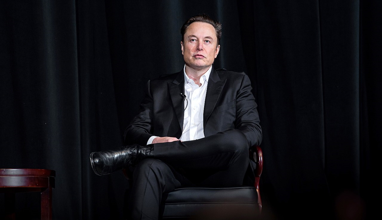Elon Musk a leggazdagabb amerikai a Forbes listáján