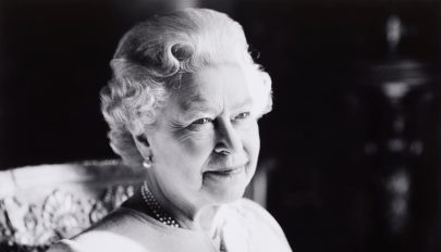 Elhunyt II. Erzsébet királynő