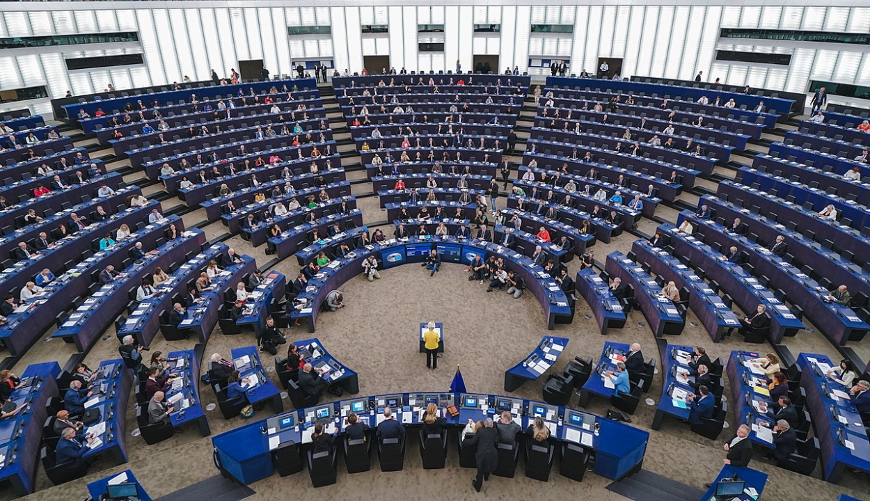 Európai Parlament: Magyarország már nem teljes értékű demokrácia