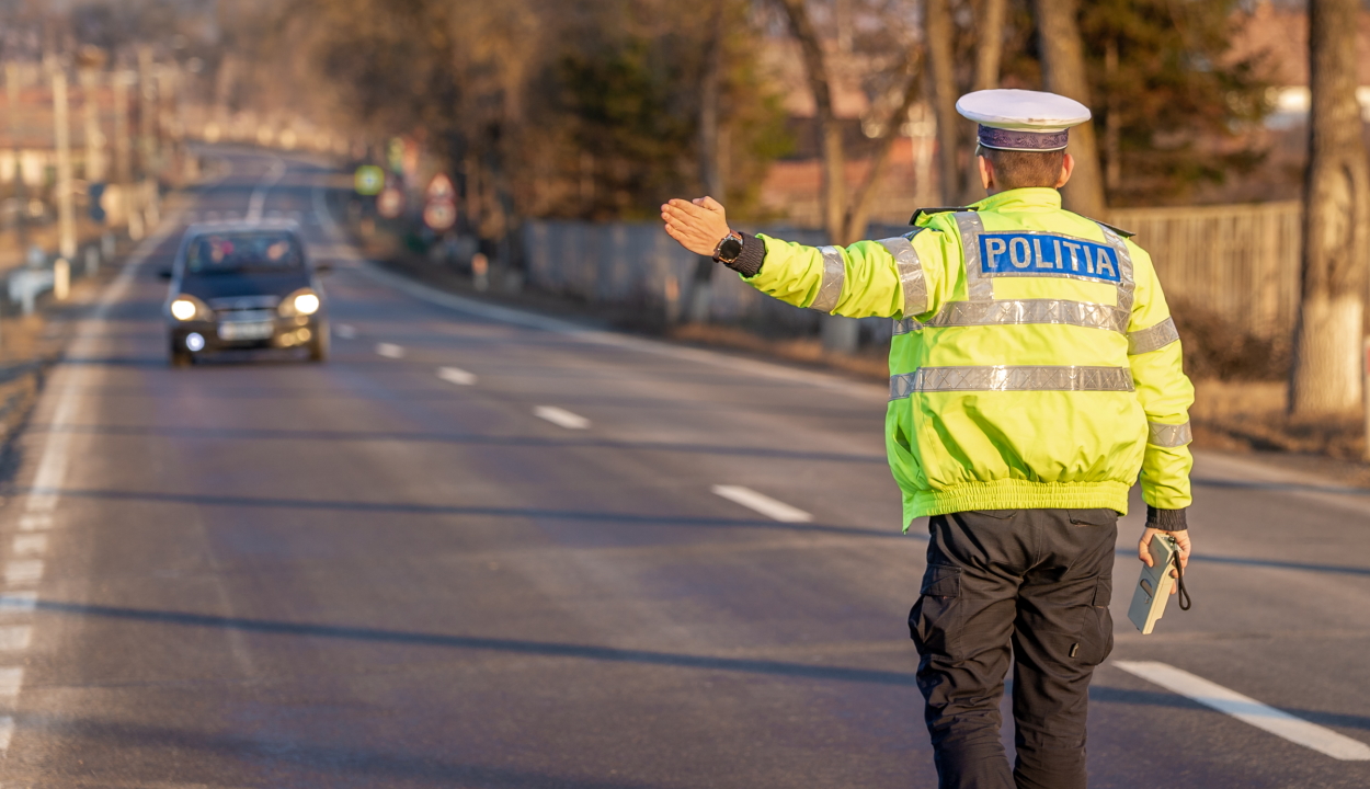 Rendőrszakszervezet: bírságolásra kényszerítik a közlekedési rendőröket