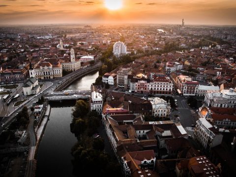 A történelmi magyar utcaneveket is feltüntetik Nagyvárad belvárosában