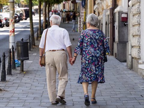 4,8 millió nyugdíjasa van Romániának, az átlagnyugdíj 1735 lej