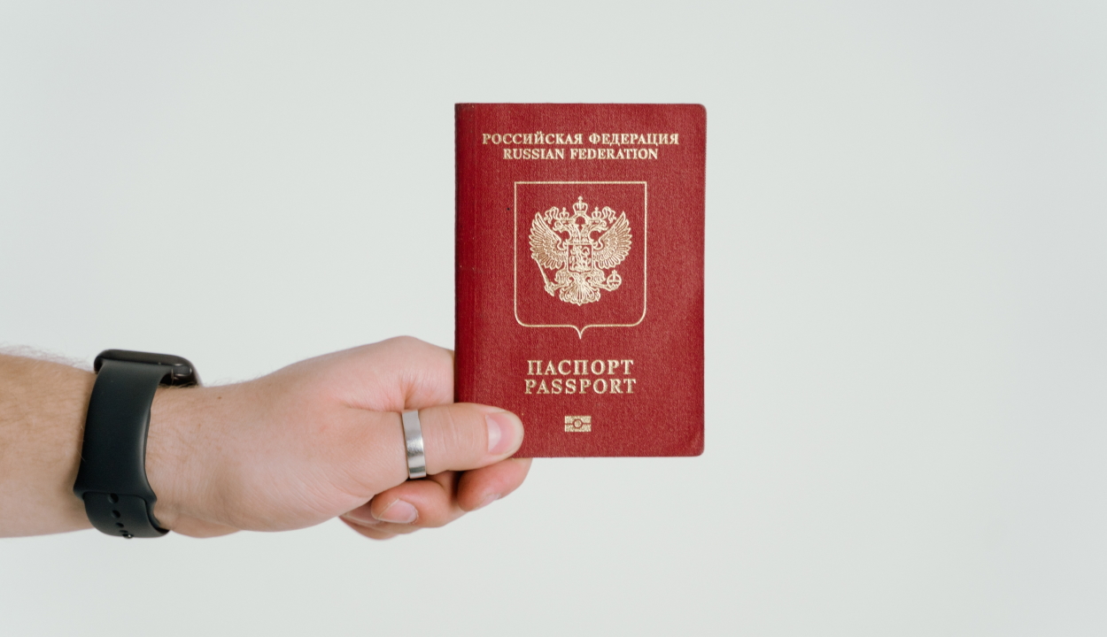 Leállítja az EU a vízumok könnyített kiadását az oroszoknak