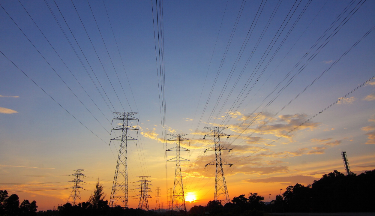 Az energiaszolgáltatók szerint valós konzultásás nélkül fogadta el a kormány az új rendeletet