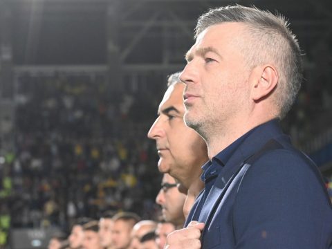 Edward Iordănescu marad a román labdarúgó-válogatott edzője