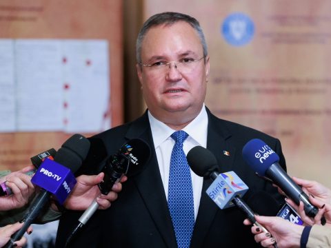 Ciucă: nem jelenthetjük ki, hogy nálunk nem fordulhat elő az, ami Lengyelországban történt