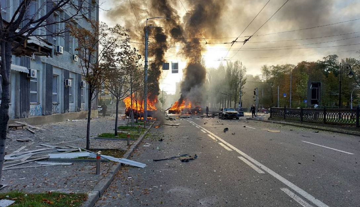 FRISSÍTVE: Robbanások rázták meg Kijevet és több ukrán várost