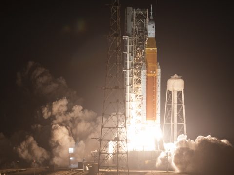 Elindult a világűrbe a NASA új generációs holdrakétája
