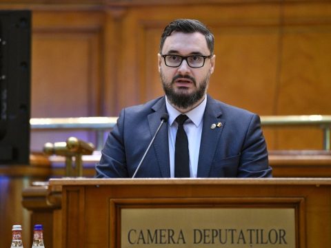 Novák Eduárd menesztését kéri Dan Tanasă, amiért magyar nyelven nyilatkozott