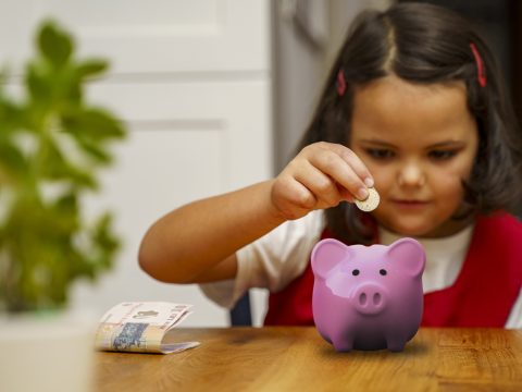 5,1 százalékkal nő januártól a gyermekpénz