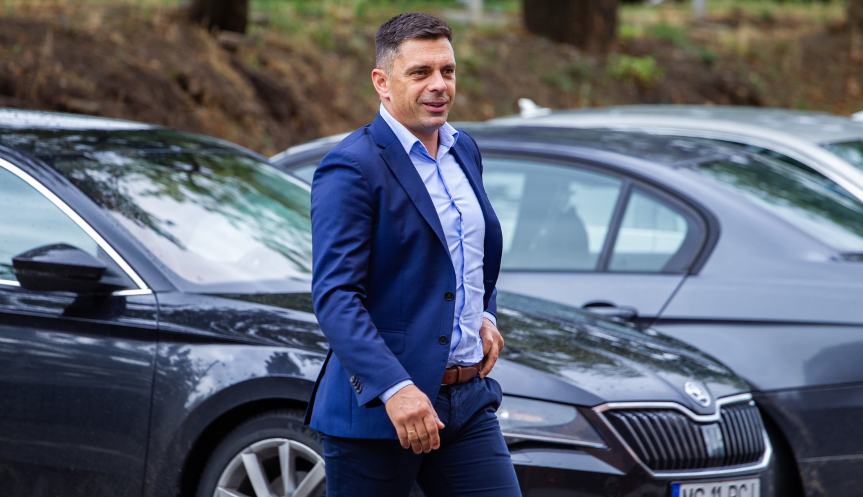 Közlekedési szabálysértéssel vádolják Novák Károly Eduárdot, a miniszter szerint lejáratási kísérletről van szó
