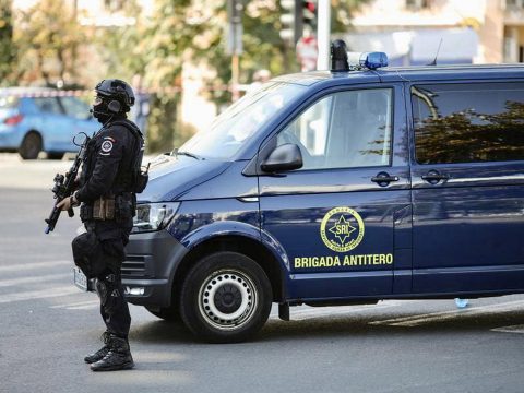 FRISSÍTVE: Gyanúsnak vélt borítékokat kapott a bukaresti ukrán nagykövetség, a SRI elszállította őket