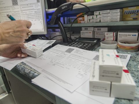 Az antibiotikumok túlzott használatát próbálja visszaszorítani az egészségügyi minisztérium