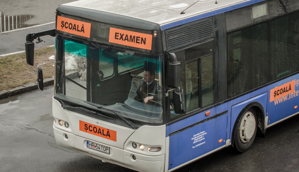 Csökkentett korhatár: fiatalabb korban szerezhető jogosítvány kamion vagy busz vezetéséhez