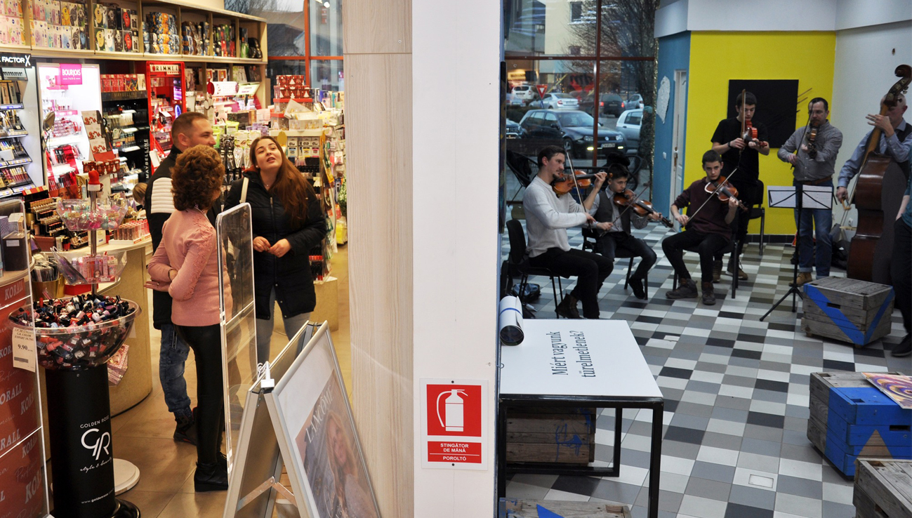 Kulturális tér egy áruházban: az emeltre költözik a Föld Szint