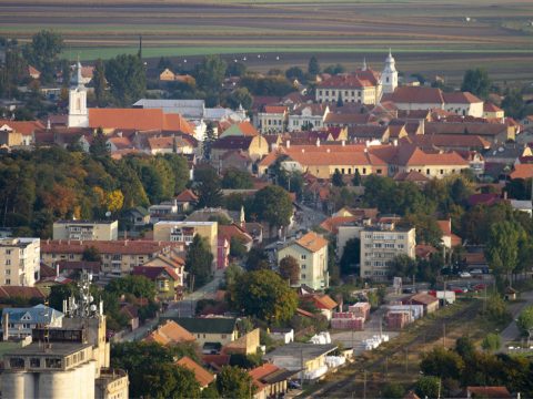 Három éve ugyanannyian házasodnak