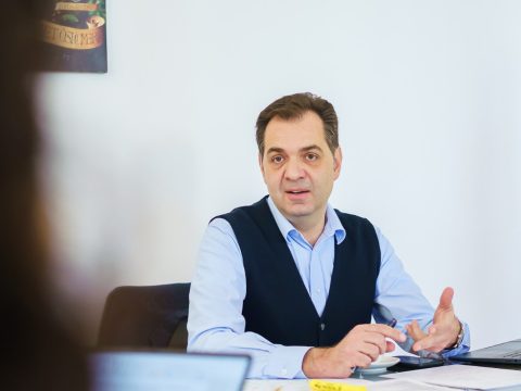 Célkeresztben a duális oktatás