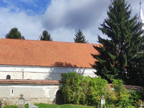 Megújult az esztelneki templom tetőszerkezete