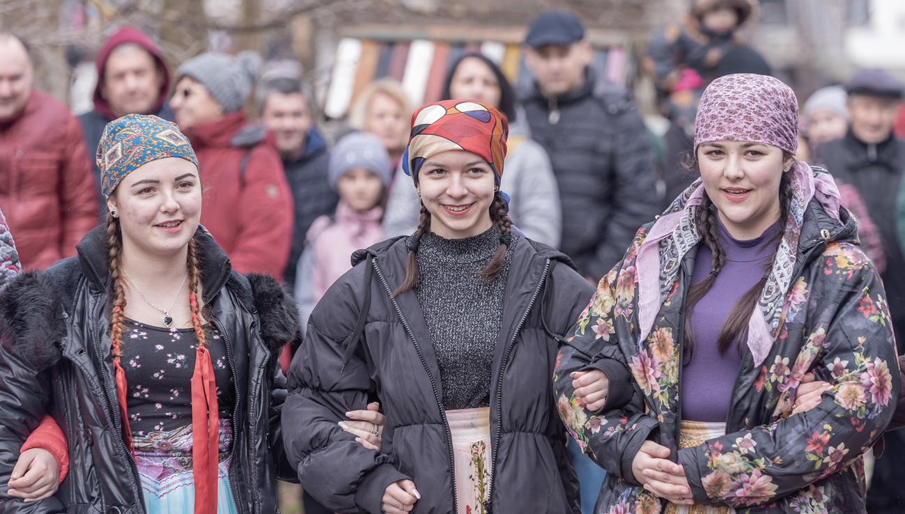 Vészesen fogy az idő a pártában maradt lányok számára