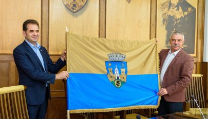 A Legfelsőbb Bíróság nemet mondott Sepsiszentgyörgy zászlójára – frissítve