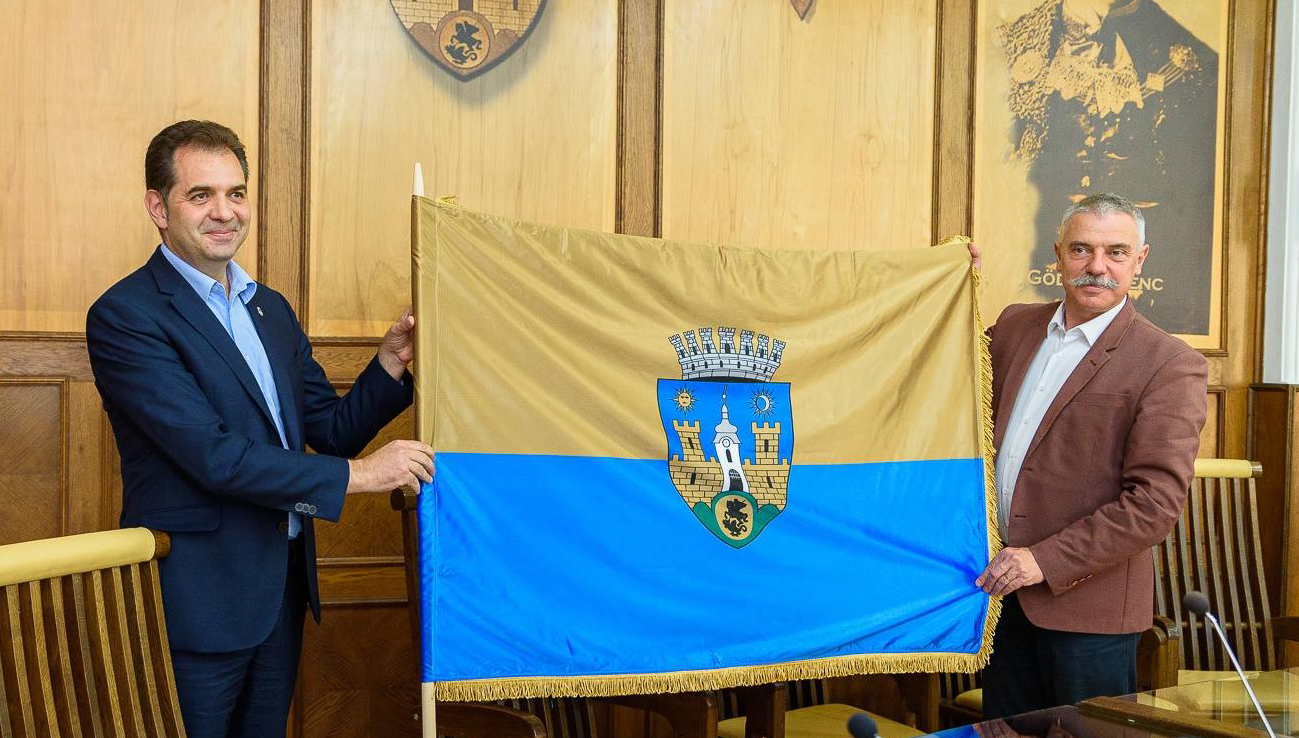 A Legfelsőbb Bíróság nemet mondott Sepsiszentgyörgy zászlójára – frissítve